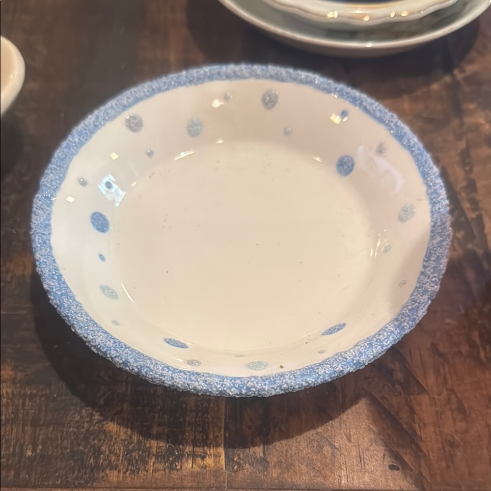 Bath&Body Works White Barn Candle Co. Round Raised Plate Candle Holder Blue Sand